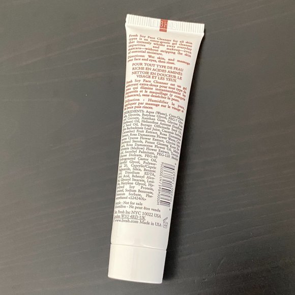 Fresh Soy Face Cleanser - Picture 6 of 9